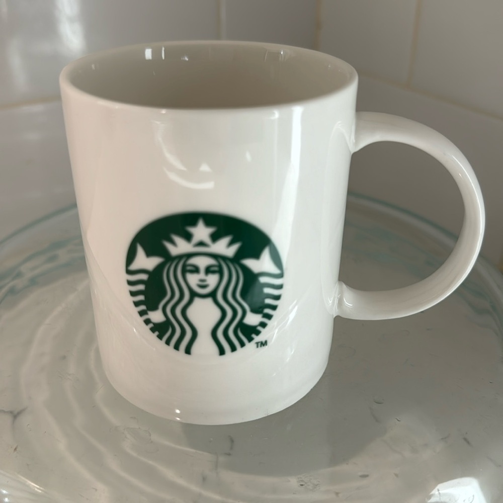 Starbucks Classic White Mug With Green Siran logo 2011 Coffee Tea 8oz